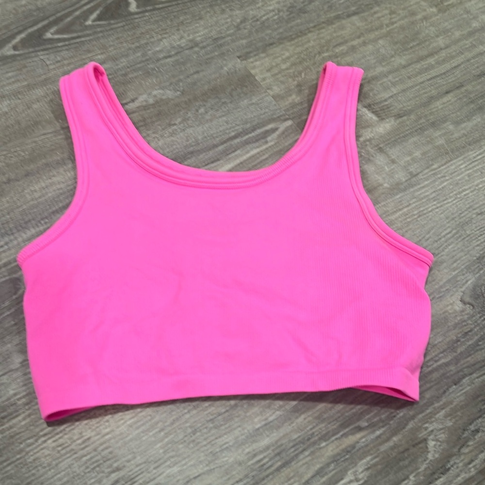 Aerie crop tank with lining